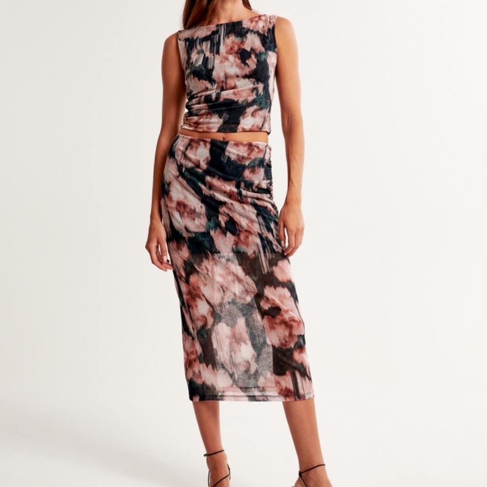 Abercrombie mesh skirt set NWT size M